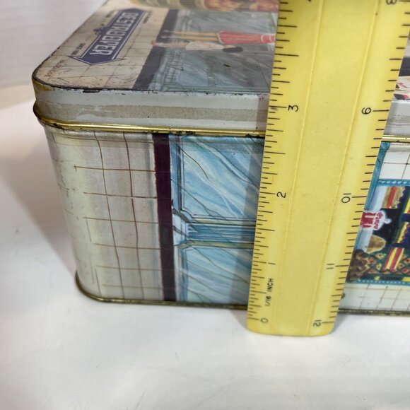 Vintage Destrooper Belgium Biscuit Tin With Charming Bakery Scene Artwork  16 Oz - Picture 14 of 14